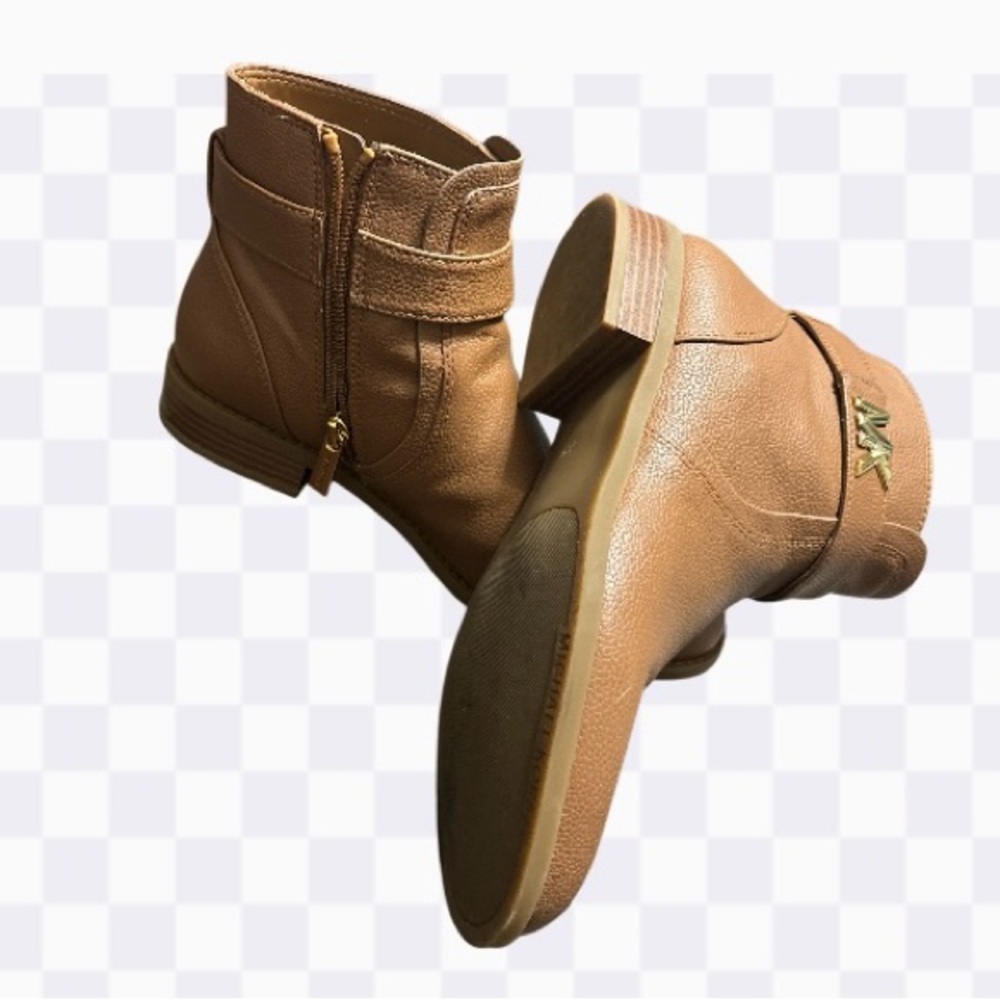 Excellent condition Michael Kors women’s boots